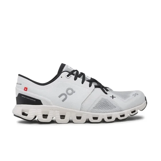 ON RUNNING - Cloud X 3 Ivory/Black M